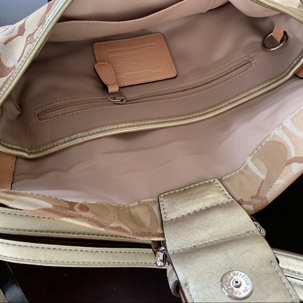 Coach handbag - Picture 3 of 3